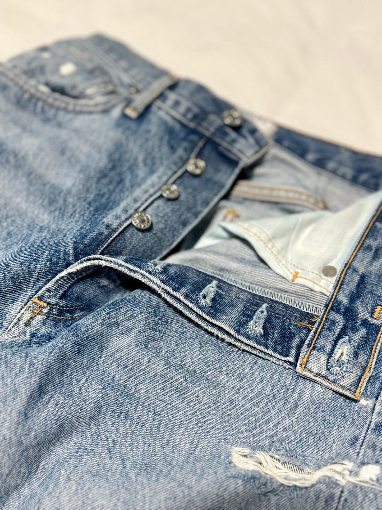AGOLDE 90’s distressed mid-rise straight leg jean - sz 28