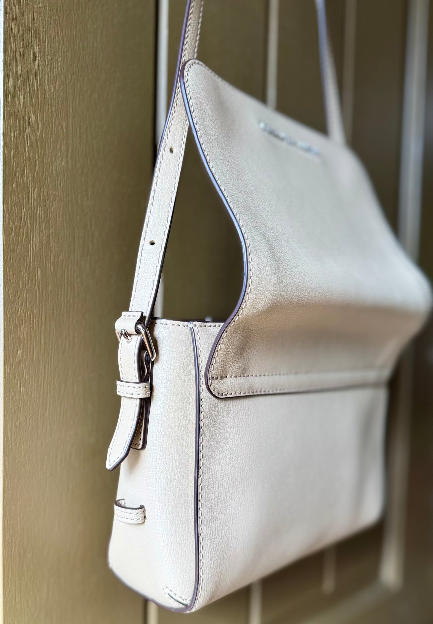 Marc Jacobs Commuter Medium Crossbody Bag (NWOT)