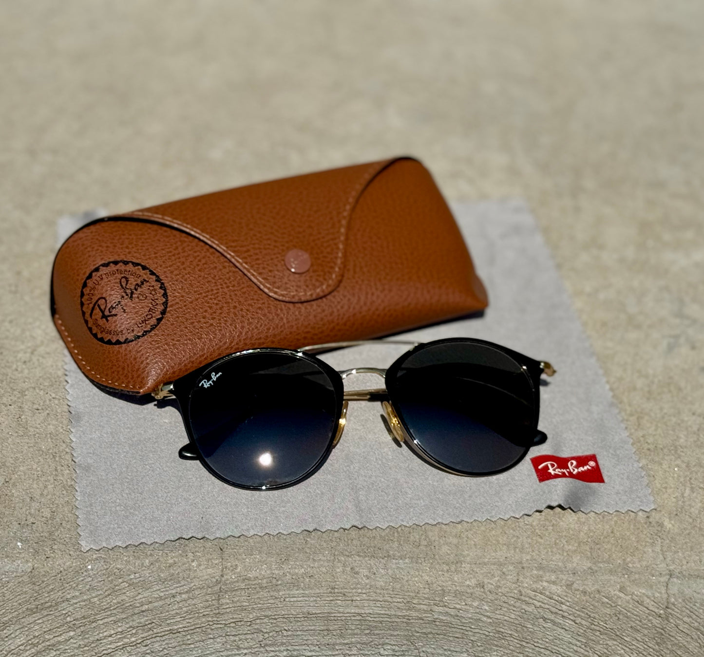 Ray-Ban RB3546 - New with Case